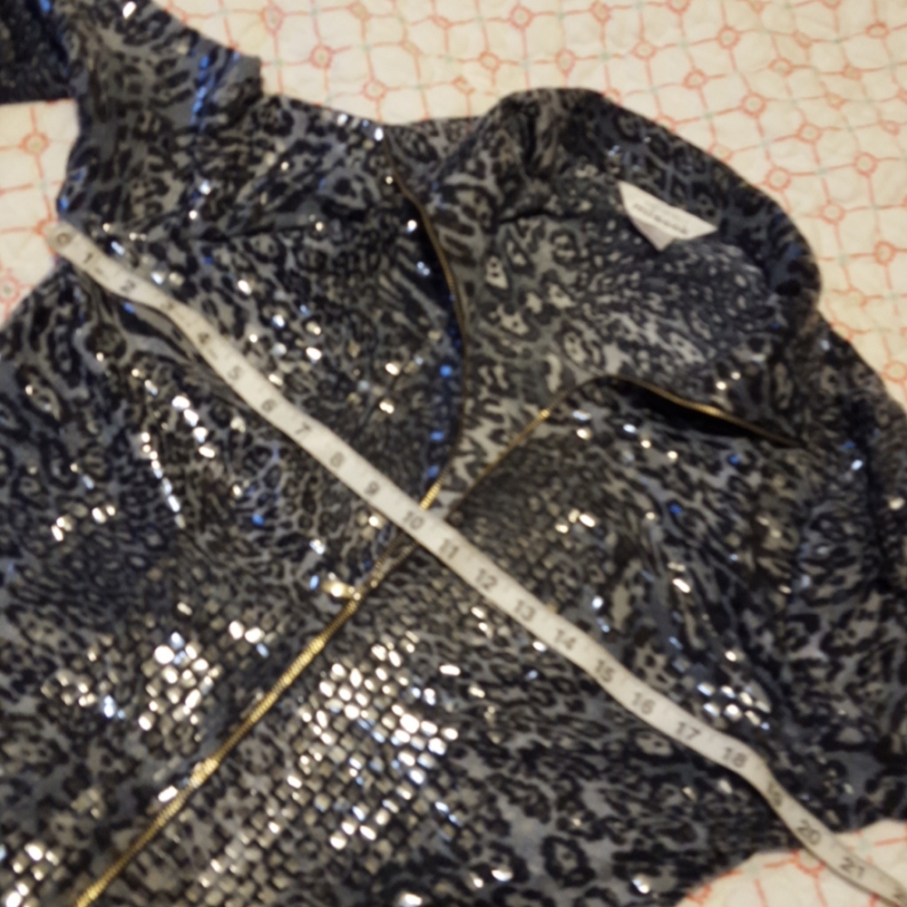 Exclusively Misook silver sequin leopard print ja… - image 4